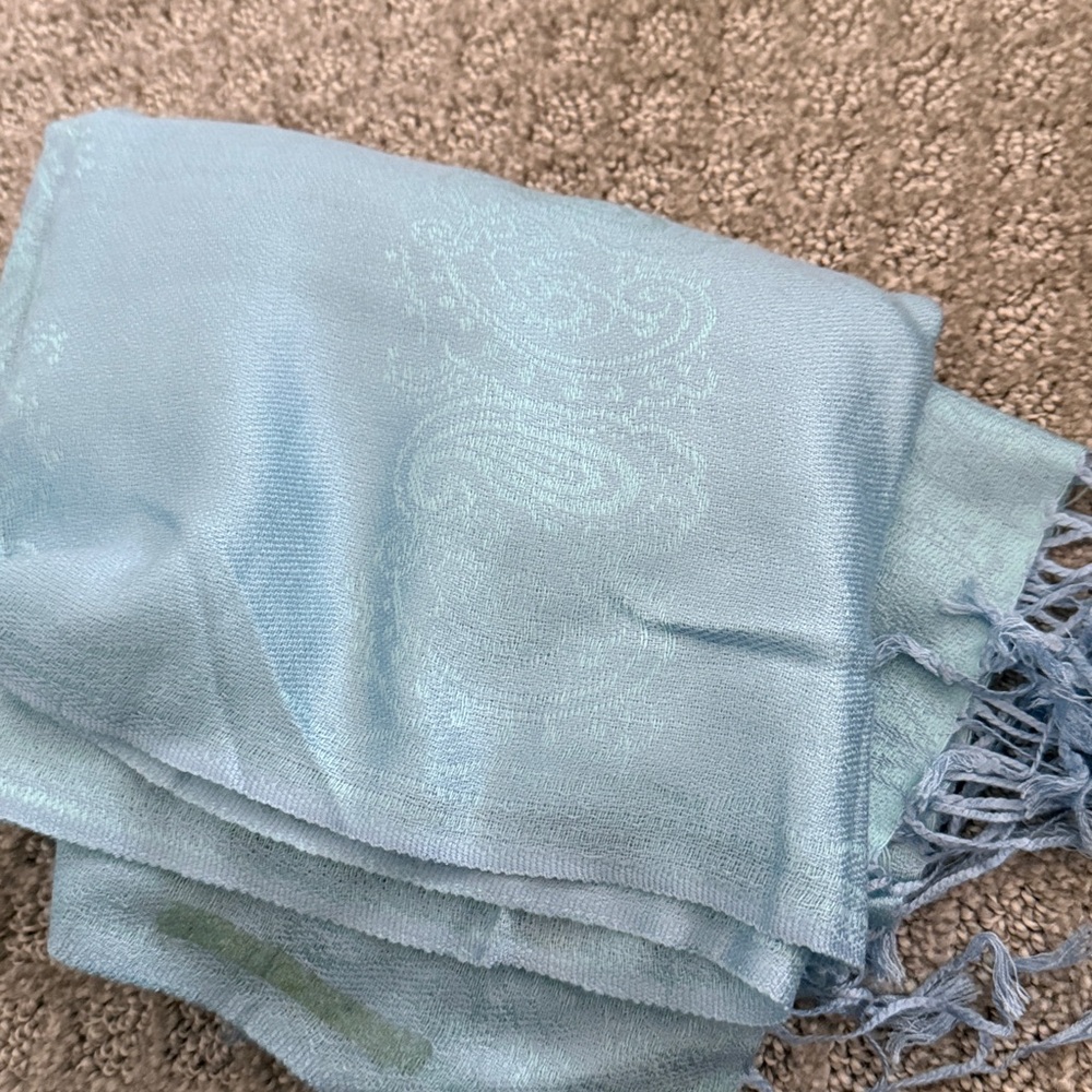 Scarf - Picture 4 of 4